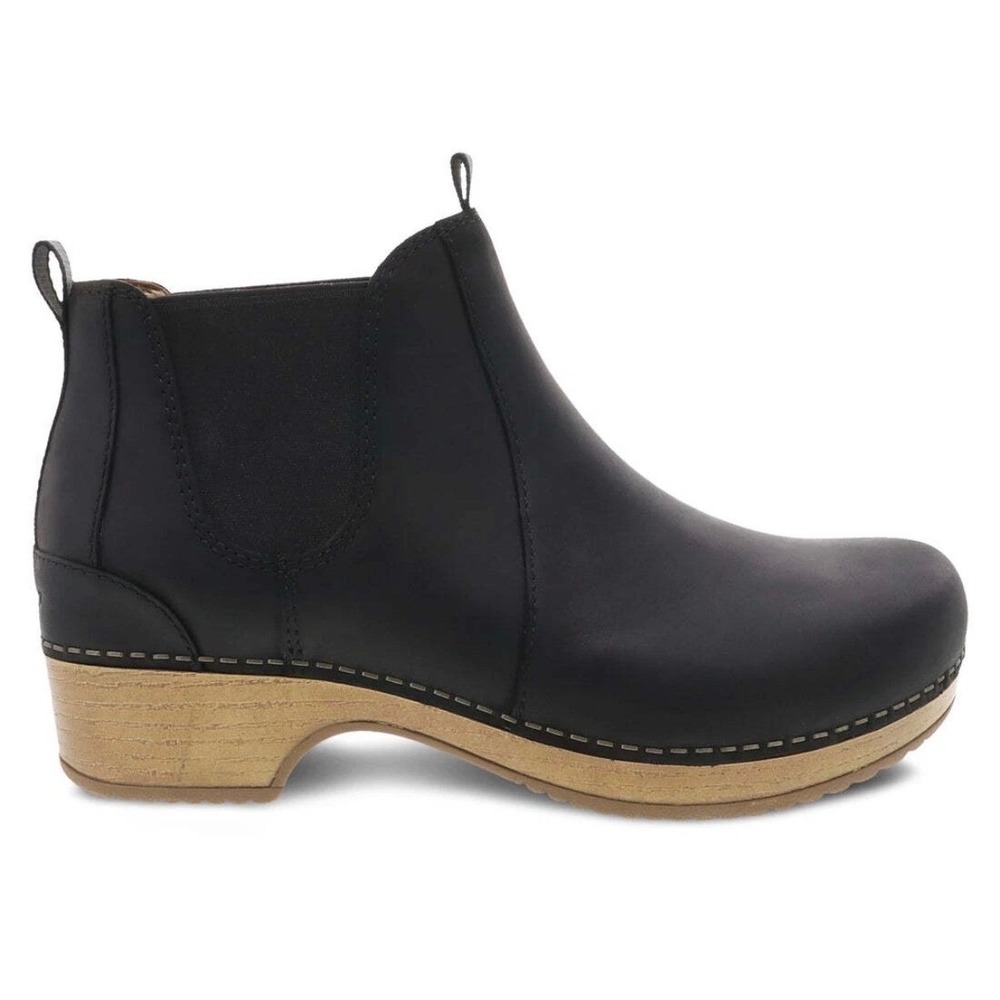 Dansko Becka Boot Black Leather 39 US 8.5/9 Ankle Heeled Bootie Clog Platform
